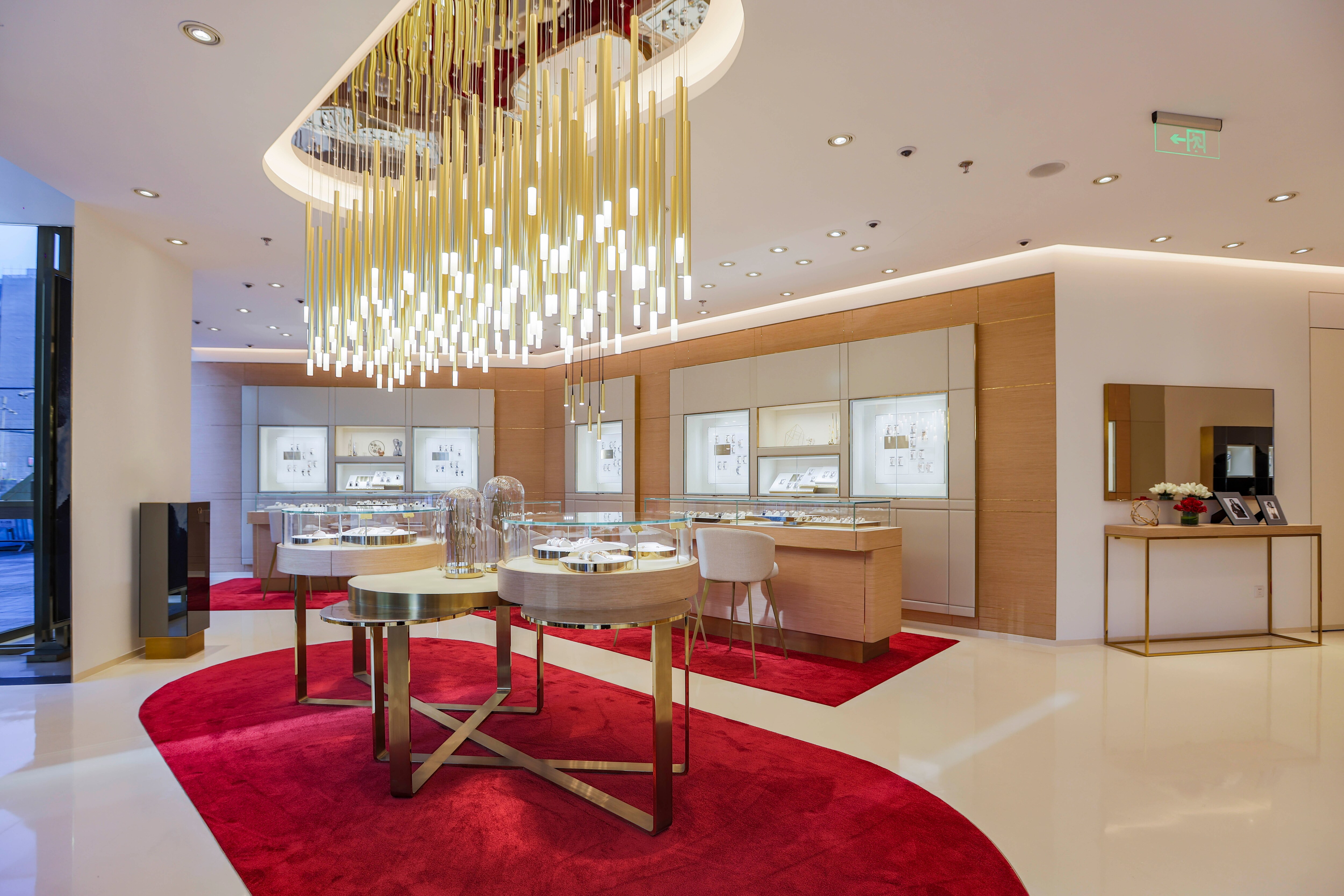 Corporate boutique Room No.106B & 107C, Ground Floor, No.138 Wang Fu Jing Street 100006 Beijing